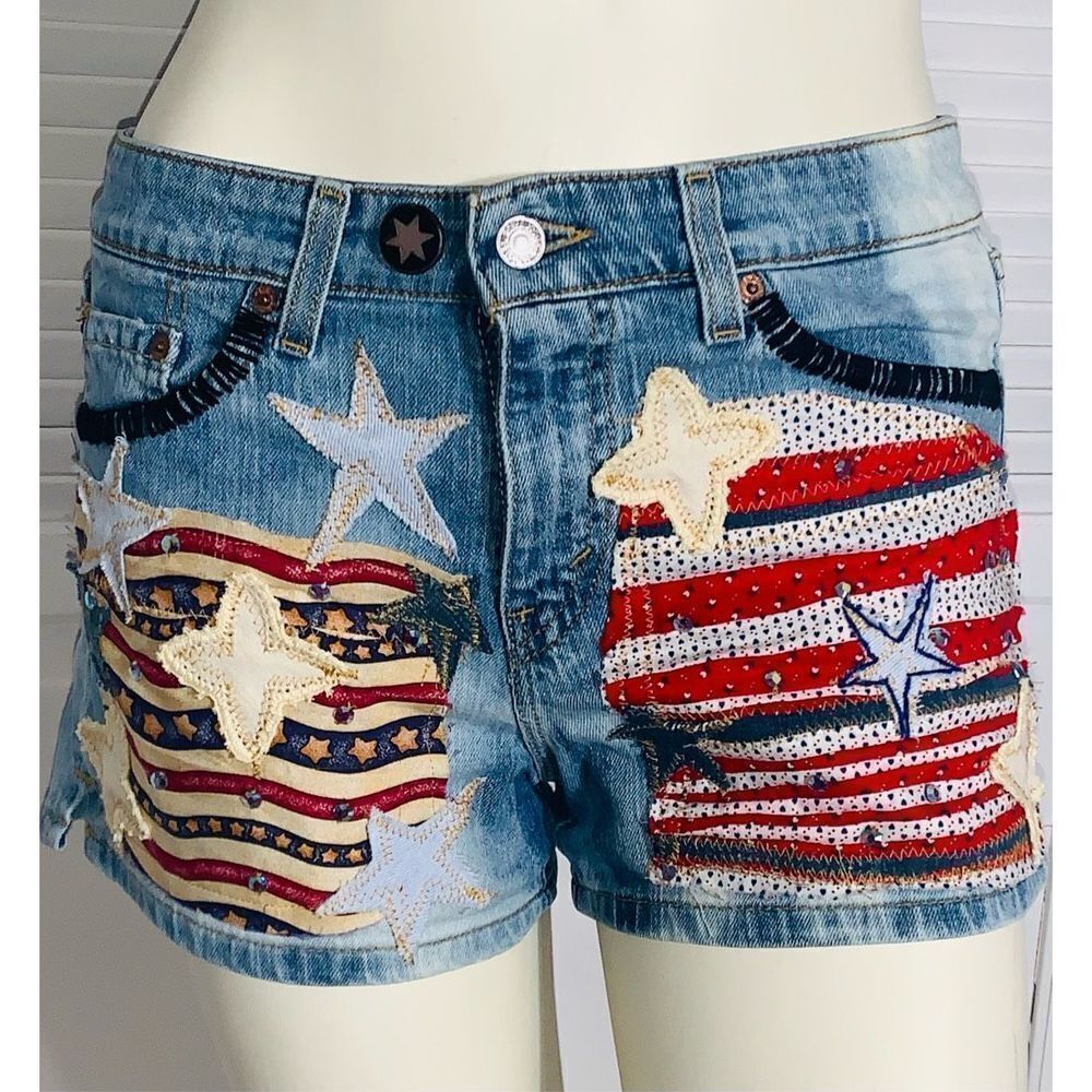Vintage‎ Y2K Custom Levi’s Patriotic Patchwork Shorts Size 9 - Picture 5 of 17